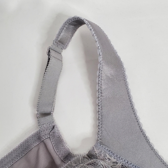 Glamorise Full Coverage Wireless Bra - 52D - Picture 9 of 11